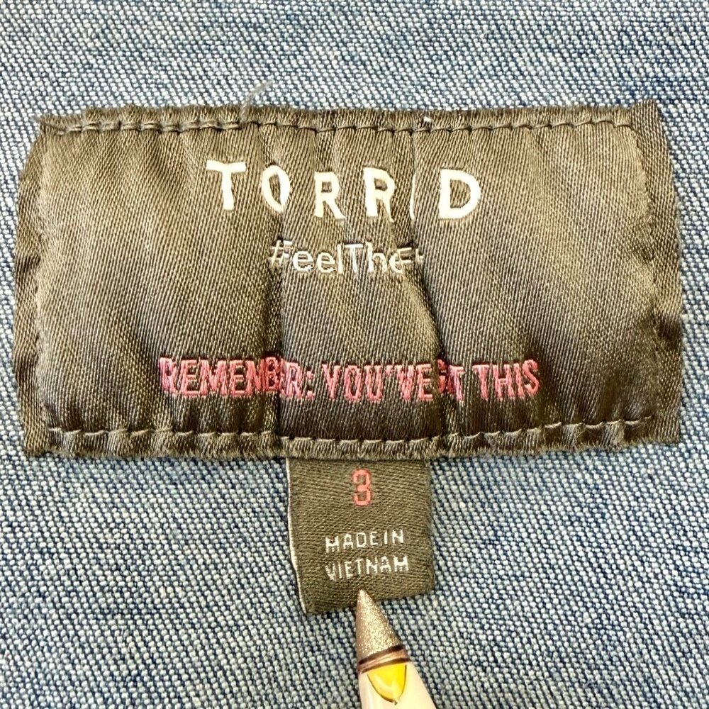 Torrid Crop Jacket Denim Women +3 Medium Wash Blue - Picture 3 of 8